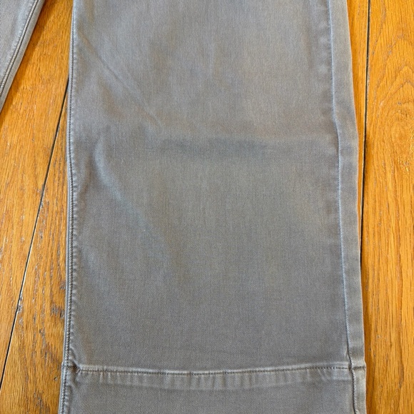 Spanx Supersmooth Stretch Twill Cropped Wide Leg Pants Women’s medium gray taupe - Picture 2 of 5